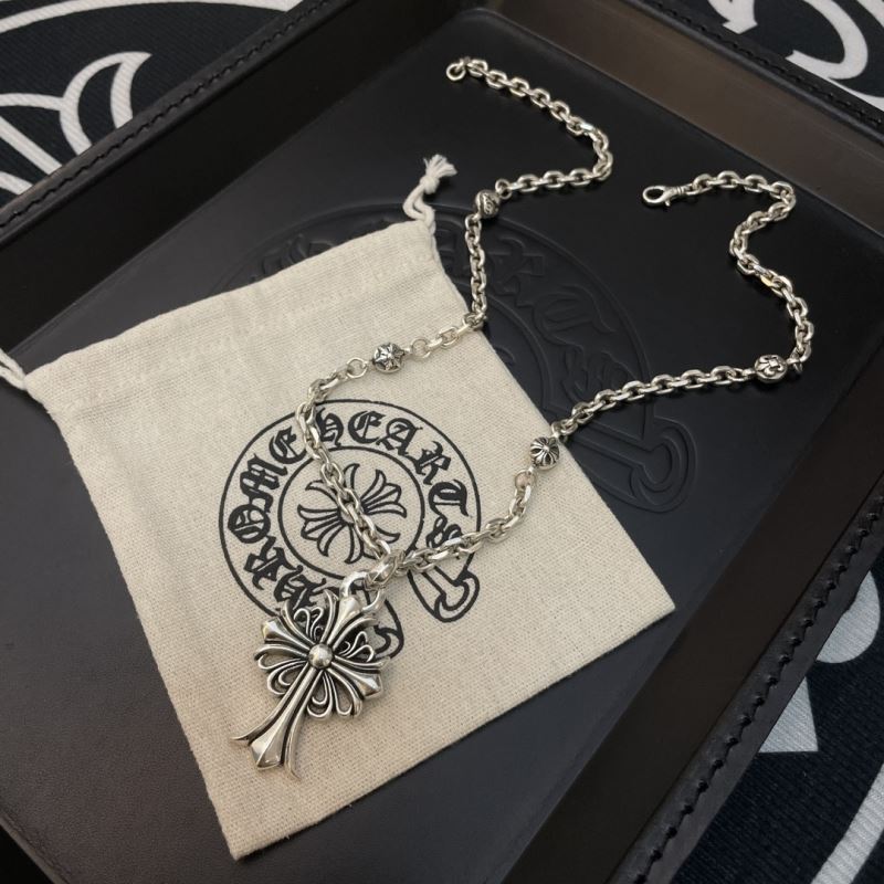 Ch*0me He**ts necklaces